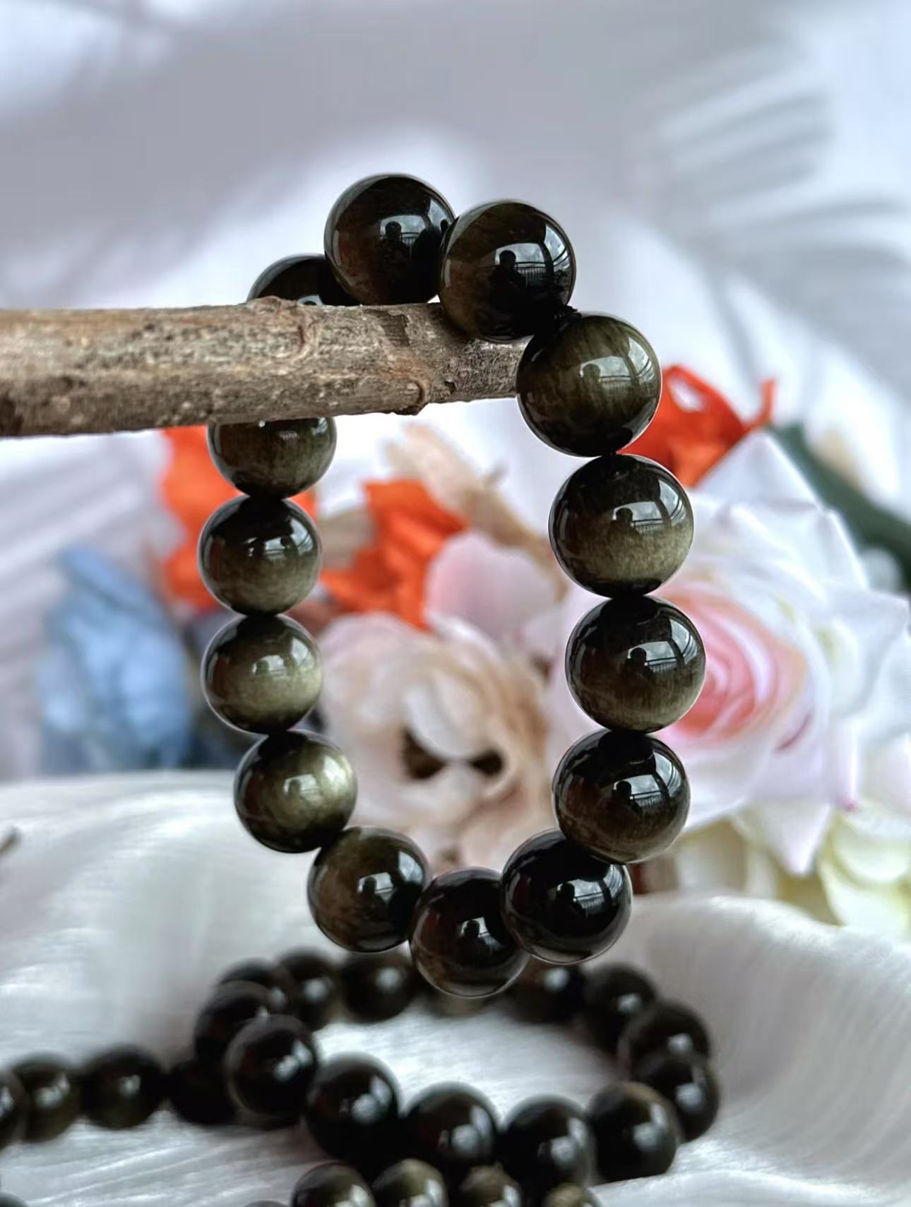 Collection-grade Brazilian black hair crystal bracelet for men and women with the same paragraph.